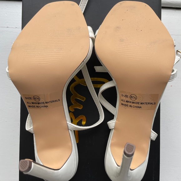 Lianya White Patent Ankle Strap Heels UNWORN - Picture 2 of 3